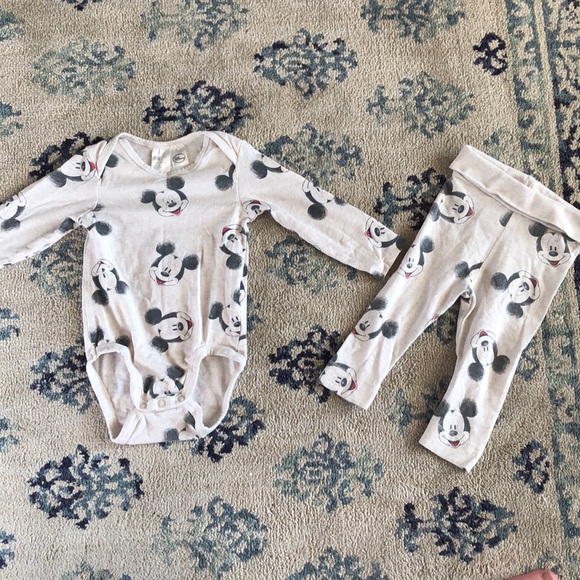 H&M Other - H&M Organic Cotton ‘Mickey Mouse’ 2pc outfit 4-6M